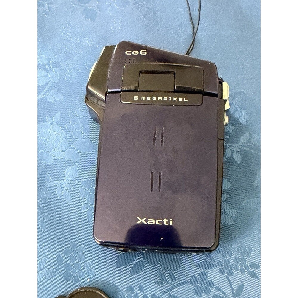 Sanyo Xacti VPC-CG6 BL 6MP Digital Movie Camera Camcorder Untested Parts Repair